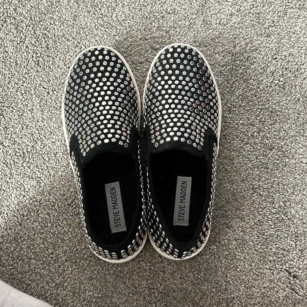 Steve Madden 6M Slip on Shoe